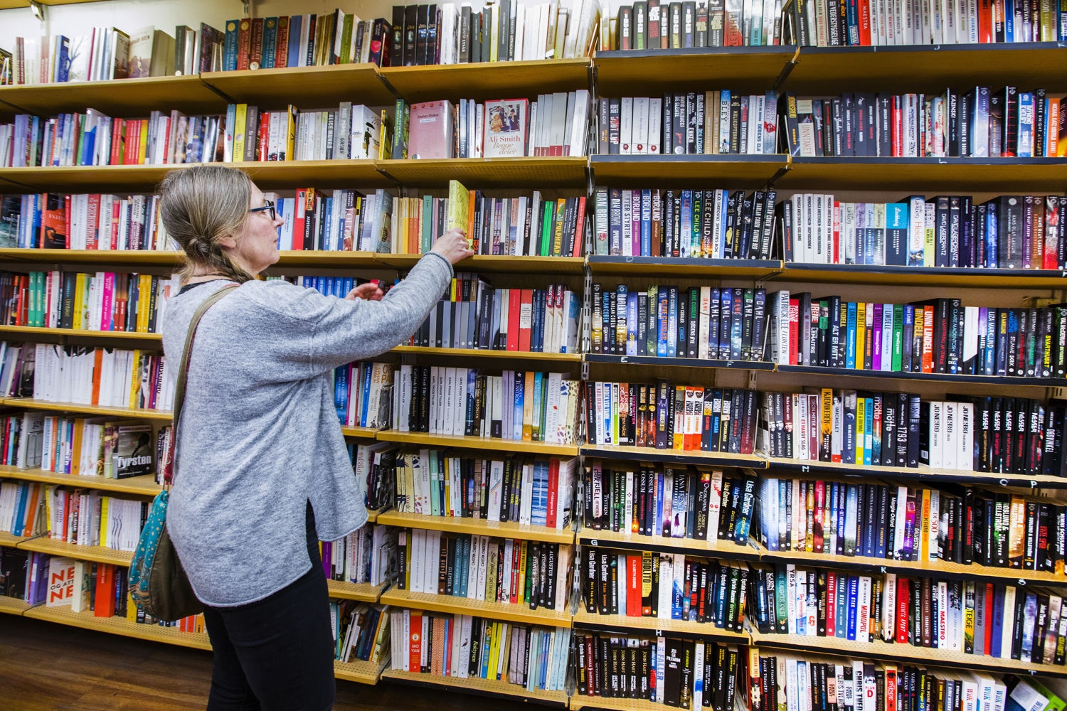 Salget av krimbøker øker merkbart den siste uken før påske, melder bokhandlerne.