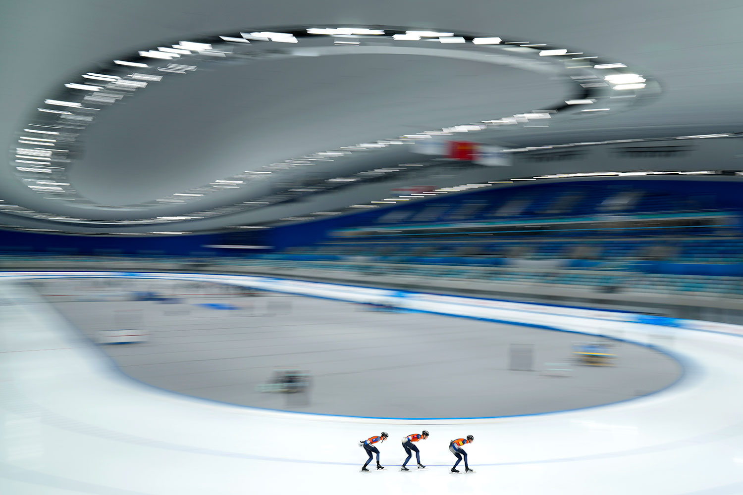 Den nybygde skøytehallen i Beijing testes i disse dager ut. 