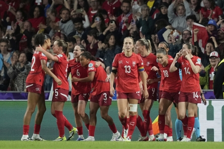 Sveits hjalp Norge til seier i puljen i EM.