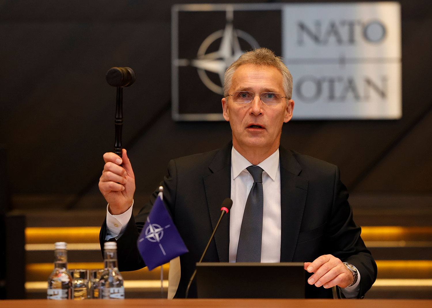 Dersom Sverige vil bli medlem av Nato, kan søknadsprosessen gå fort, sier alliansens generalsekretær Jens Stoltenberg. 