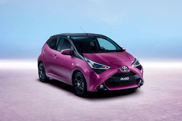 Nye Toyota AYGO –nytt ansikt og forsterket kjøreglede