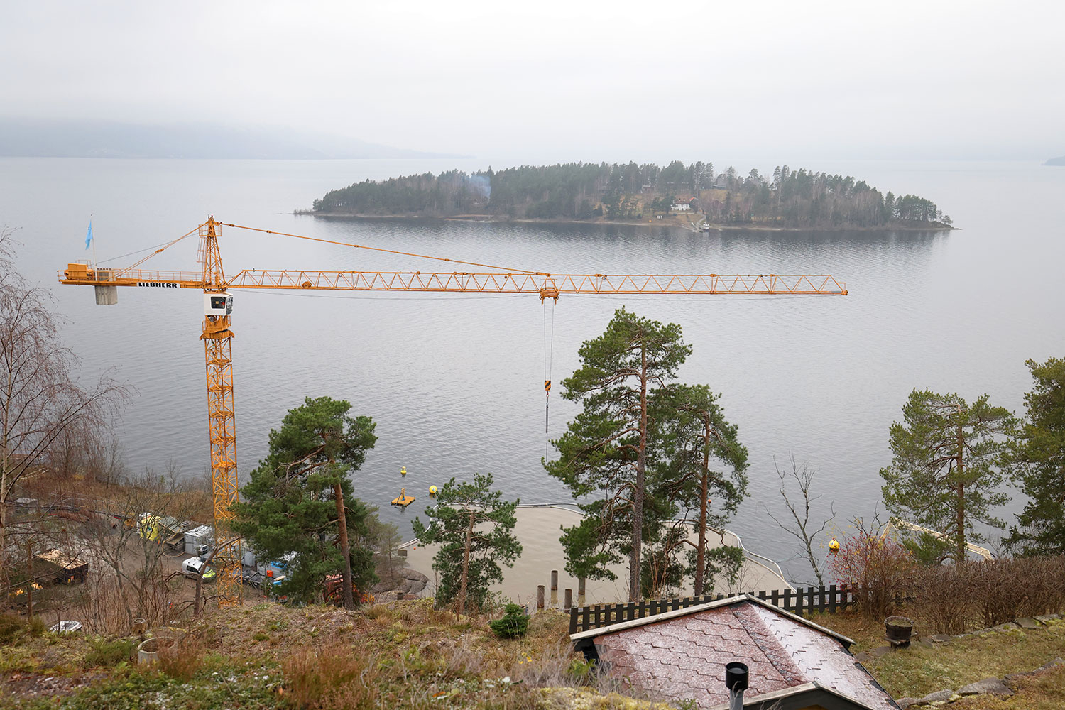 Rettssaken om 22. juli-minnested på Utøyakaia er utsatt på grunn av sykdom. 