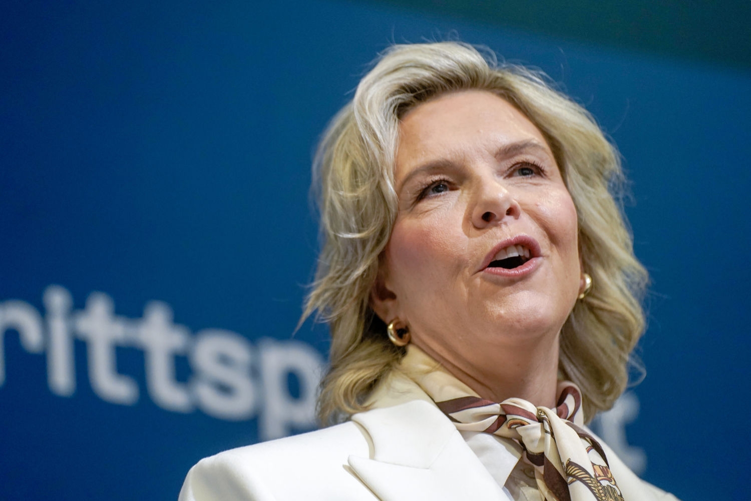 Frp-leder Sylvi Listhaug kan smile bredt av målingen fra Opinion for april. Der får partiet 29,9 prosent oppslutning – som er partiets beste Opinion-måling på 17 år.