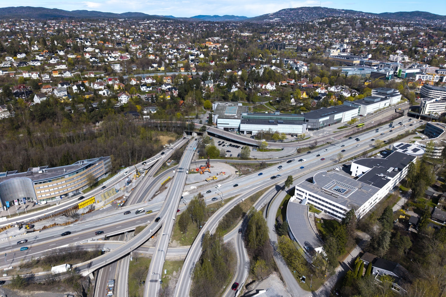Trafikken vil trolig gå tregt forbi Fornebukrysset til helgen.