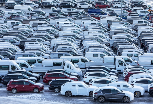 TREGT: Bilsalget i Norge har hatt en lunken start på det nye året. 