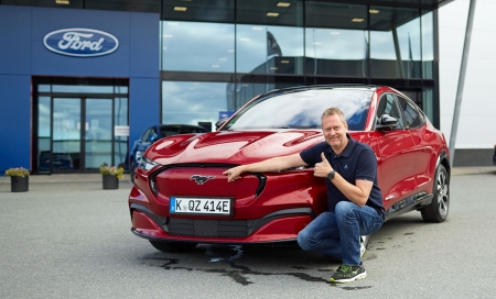 Åpner for bestilling: Vellykket testing av Mustang Mach-E i Norge
