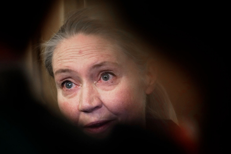 Pendlersaken ble til slutt for tung for stortingspresident Eva Kristin Hansen (Ap). Torsdag trakk hun seg fra vervet etter at politiet åpnet etterforskning av pendlersakene på Stortinget. 