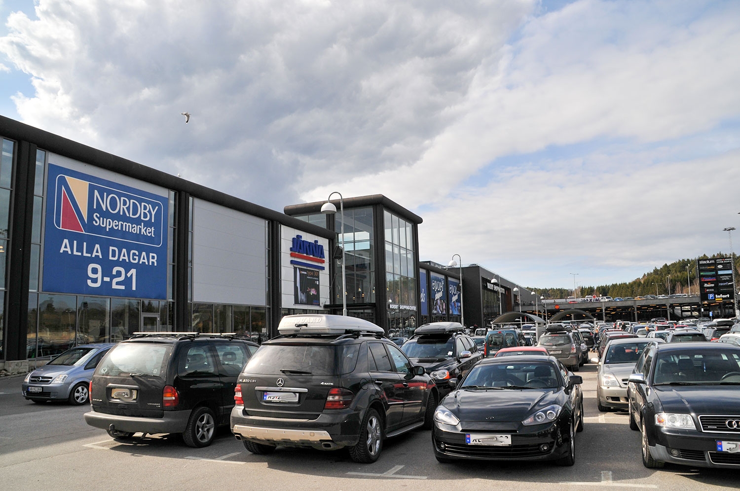 Nordby shoppingsenter har opplevd en nedgang i salg på hele 95 prosent siden Norge stengte grensa til Sverige.