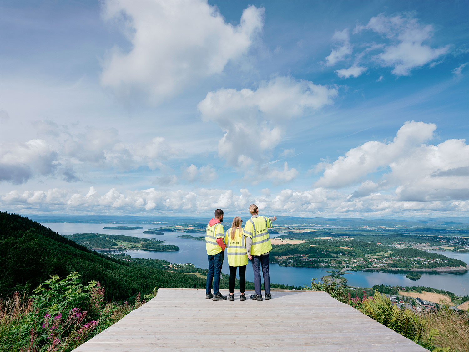 Ringeriksbanen og ny E16 skal bygges ut som ett prosjekt mellom Sandvika og Hønefoss. I samarbeid har Bane NOR og Statens vegvesen redusert de forventede utslippene. 